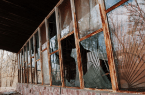 Smaltimento di vetrate e finestre